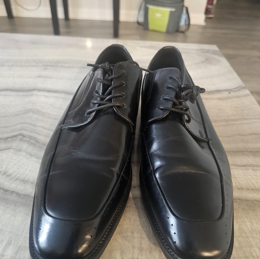 Men's Black Leather Dress Shoes